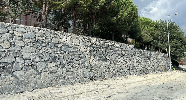 Bahçe Duvarı